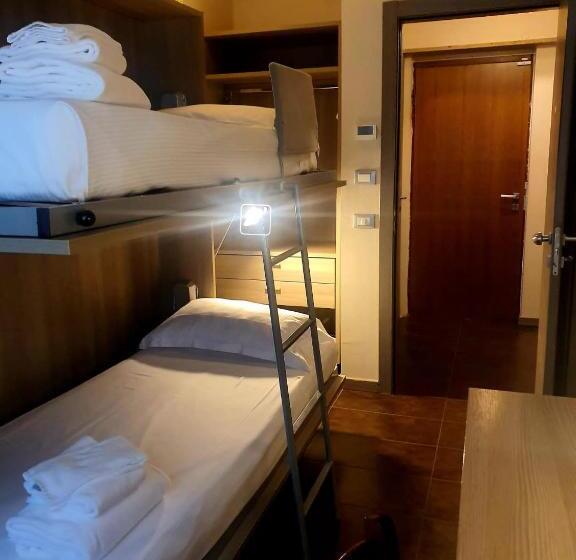 اتاق خانوادگی, Hll Hotel Lungolago Lecco Como Lake