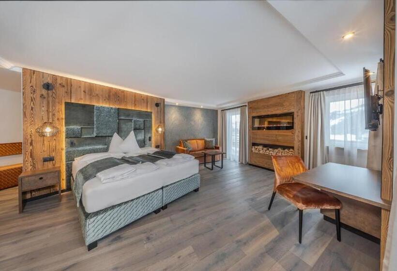 스위트, Comploj Adults Only