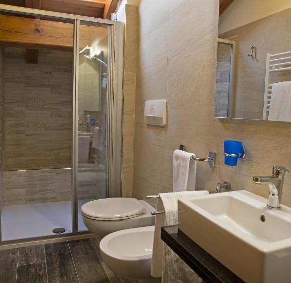 スタンダードルーム, Engel