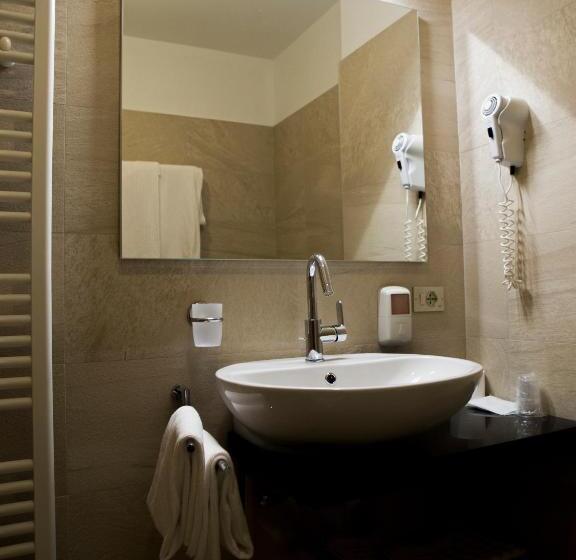 スタンダードシングルルーム, Engel