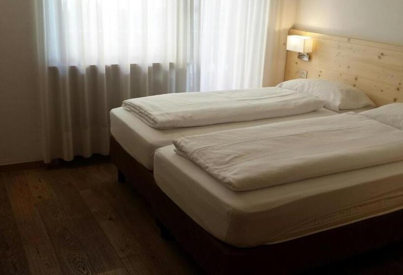 スタンダードルーム, Engel