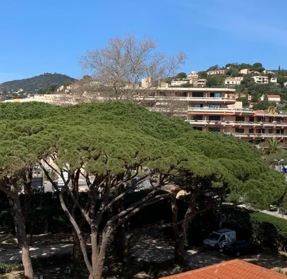 اتاق استاندارد یک نفره, Hôtel Beau Rivage
