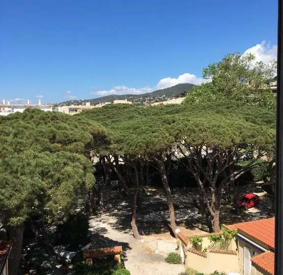 اتاق استاندارد یک نفره, Hôtel Beau Rivage