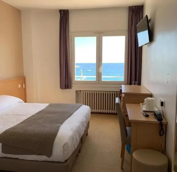 اتاق استاندارد با چشم‌انداز دریا, Hôtel Beau Rivage