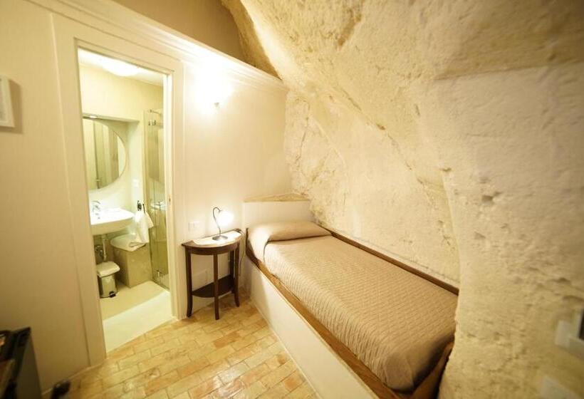 חדר יחיד בסיסי, Il Belvedere