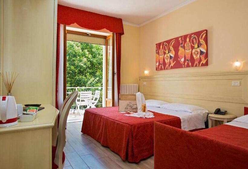 ファミリールーム, Lo Squalo