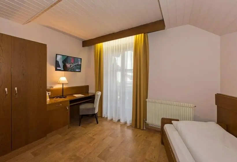 Standard Yhden Hengen Huone, Mondschein
