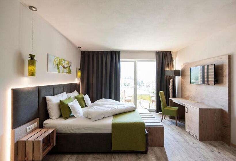 חדר דלוקס, Pfeiss