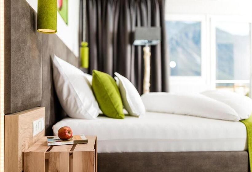 חדר דלוקס, Pfeiss