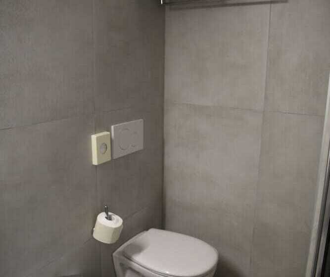 غرفة عائلية, Philadelphia