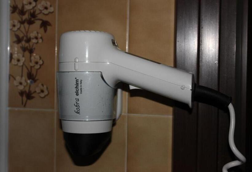 Номер Стандарт, Pierina