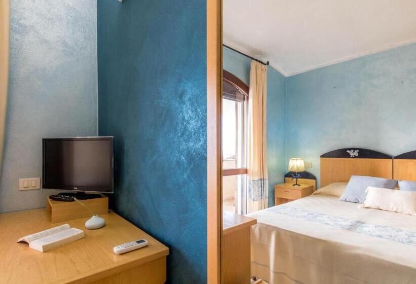 اتاق سوپریور با چشم‌انداز دریا, Villa Del Mare