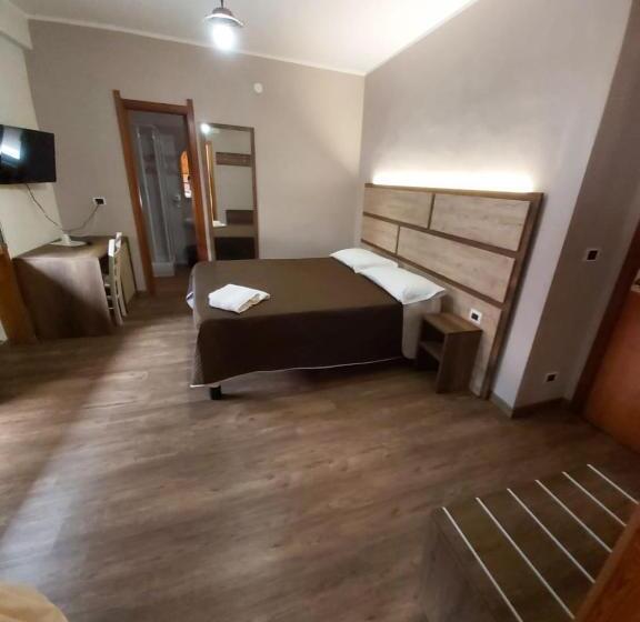 غرفة قياسية ثلاثية, Lo Sciatore Hotel & Restaurant