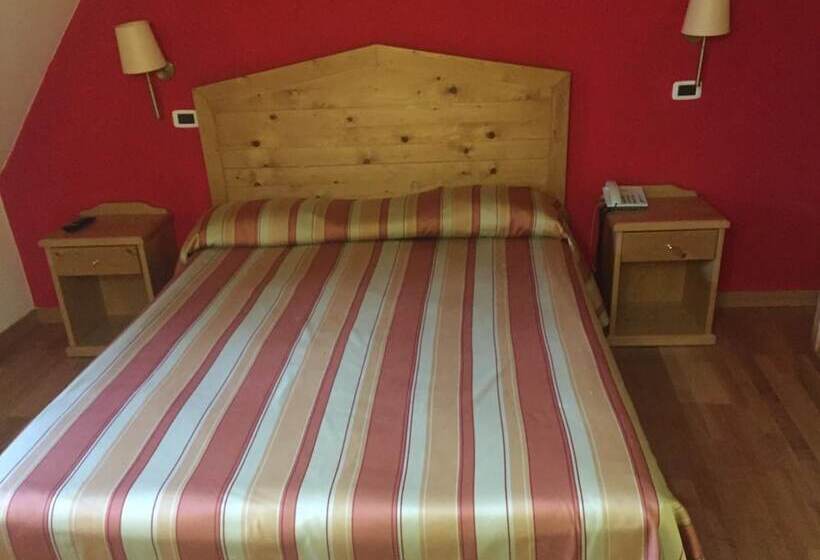 غرفة قياسية ثلاثية, Lo Sciatore Hotel & Restaurant