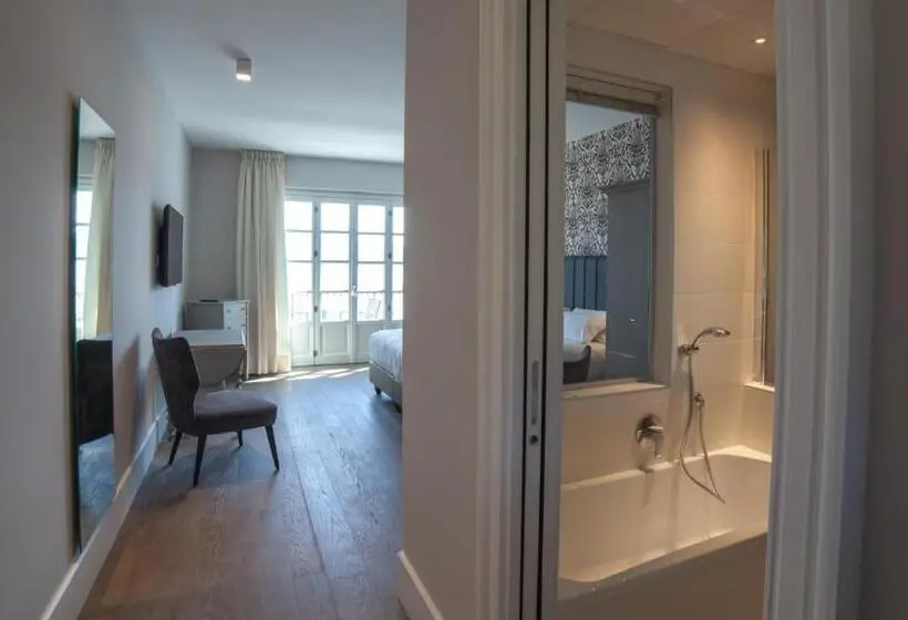 湖の見えるジュニアスイート, Park Hotel Italia