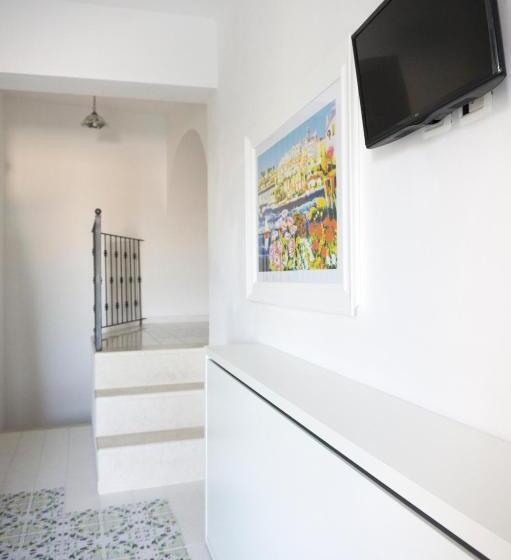 سوییت جونیور, Casa Giulia