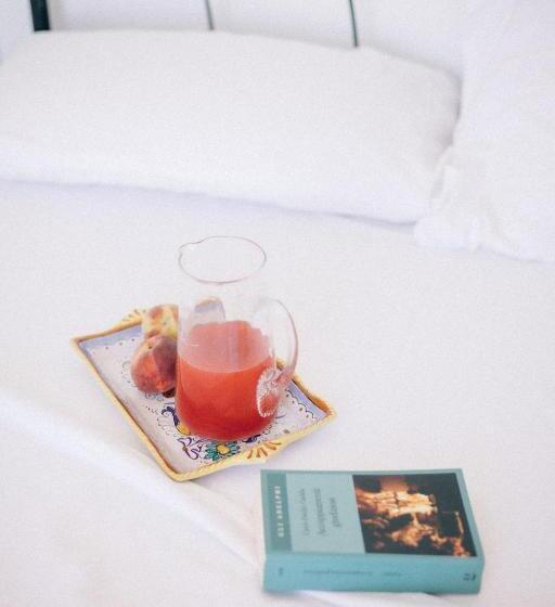 اتاق اکونومی, Casa Giulia