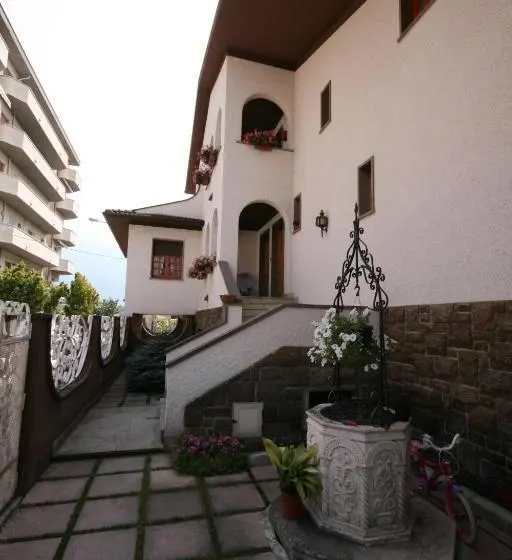 ファミリールーム, La Villa