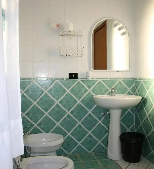 Economy Triple Room, Villa Ruberto