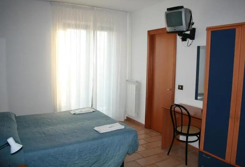 Economy Quadruple Room, Villa Ruberto