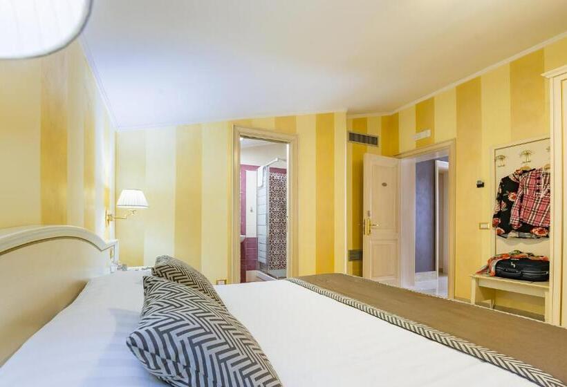 غرفة قياسية ثلاثية, Vittorio Emanuele Boutique