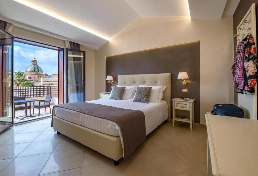 جناح جونيور مزوَّد بتراس, Vittorio Emanuele Boutique