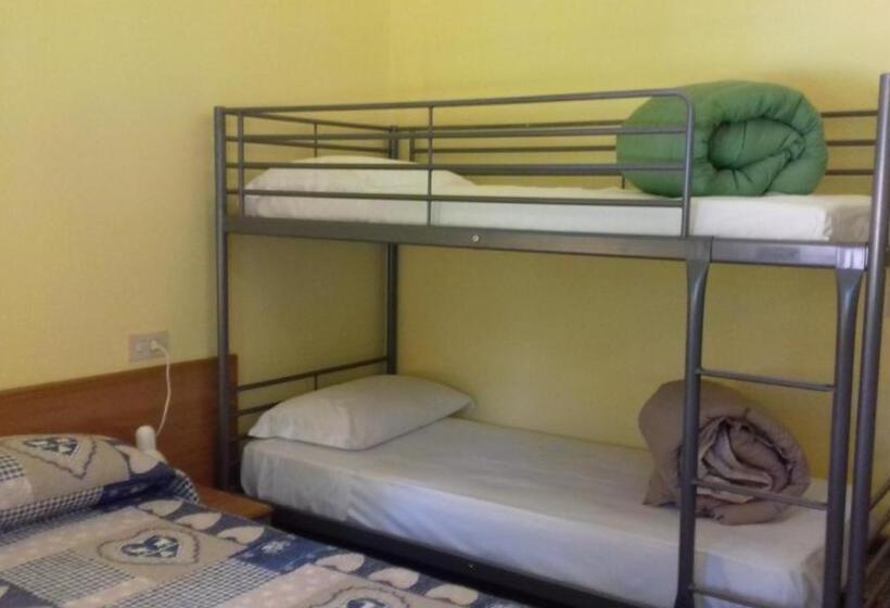 חדר משפחתי, Albergo Caprile