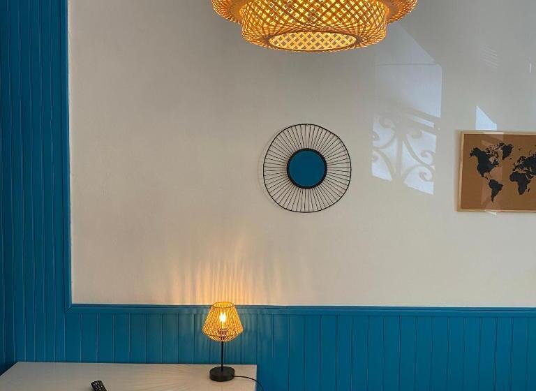 غرفة قياسية ثلاثية, Hôtel Fleur Des Alpes