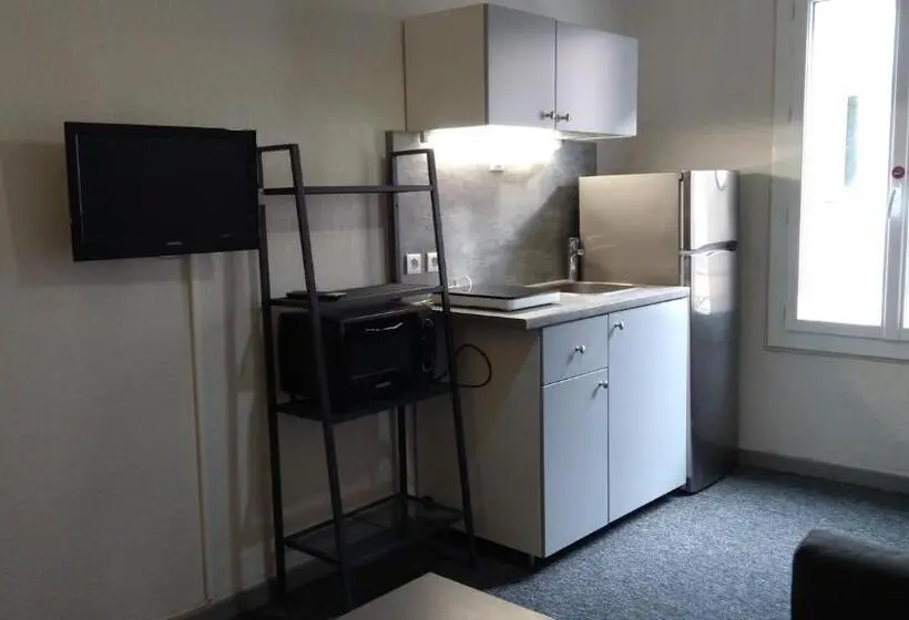 Perhestudio, Mauguio Center