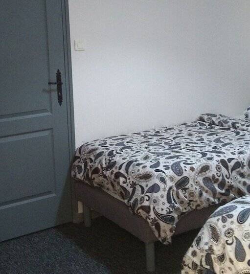 经济房, Mauguio Center