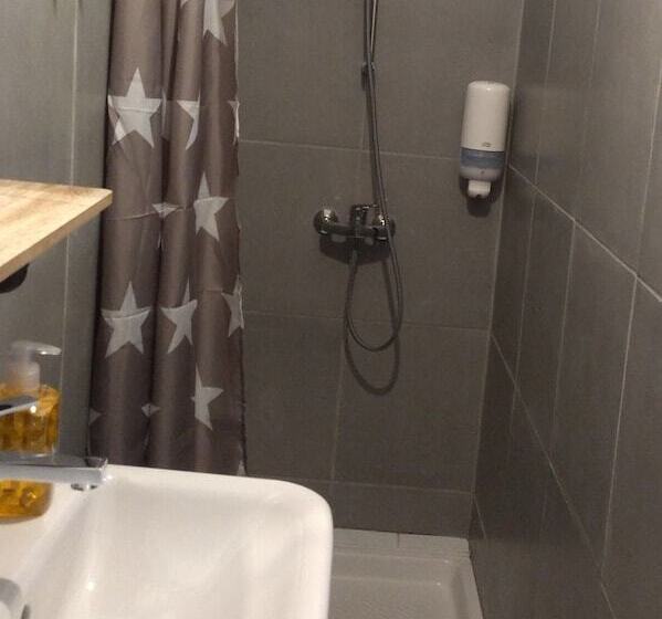 经济房, Mauguio Center