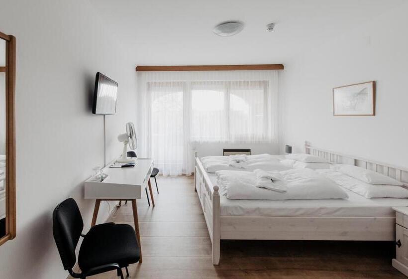 Номер Стандарт с Балконом, Mörbischerhof