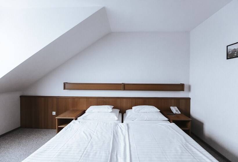 Номер Стандарт, Mörbischerhof