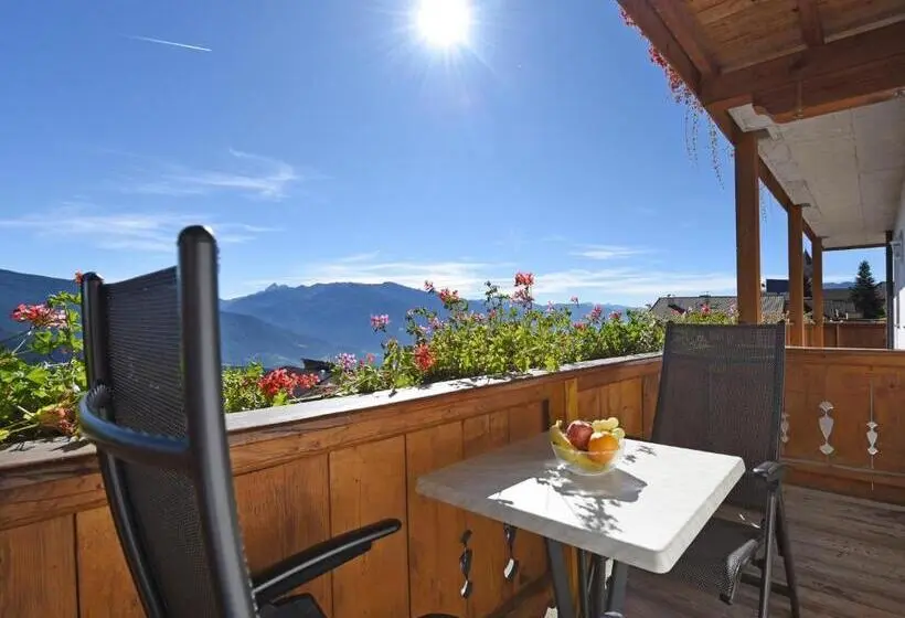 Standard-huone Parveke, Purvita Ski In Ski Out Infinity Pool
