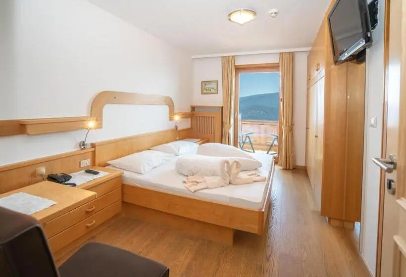 Standard-huone Parveke, Purvita Ski In Ski Out Infinity Pool