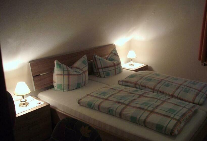 اتاق استاندارد, Pension Loose