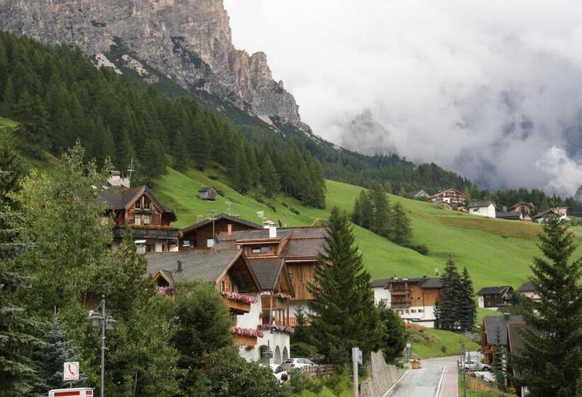 דירת חדר, Residence Vajolet San Cassiano