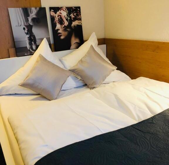 标准间, Austria Stuttgartcity