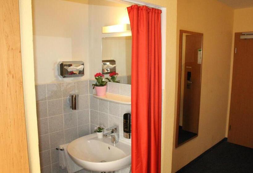 标准单人间, Austria Stuttgartcity