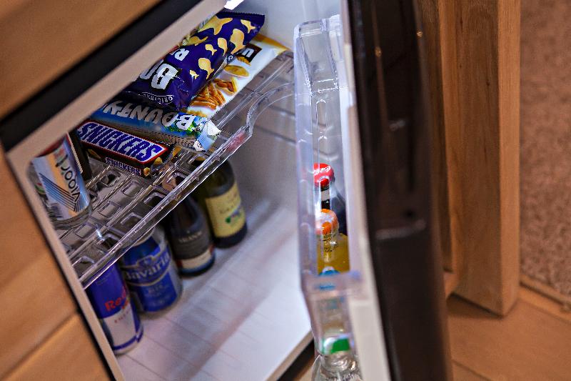 سوییت جونیور, Aziza