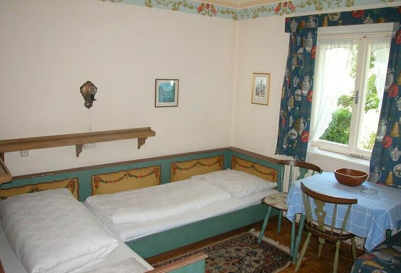 غرفة كلاسيكية, Harrida