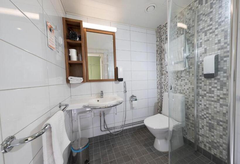 スタンダードルーム, Hyvärilä Youth  And Holiday Centre