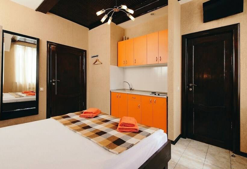 标准工作室, Iceberg House