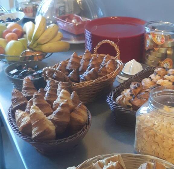 Номер Комфорт, Le Central By Santat !