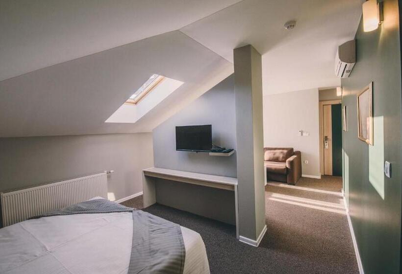 اتاق استاندارد چهار تخته, Nova Bentbaša