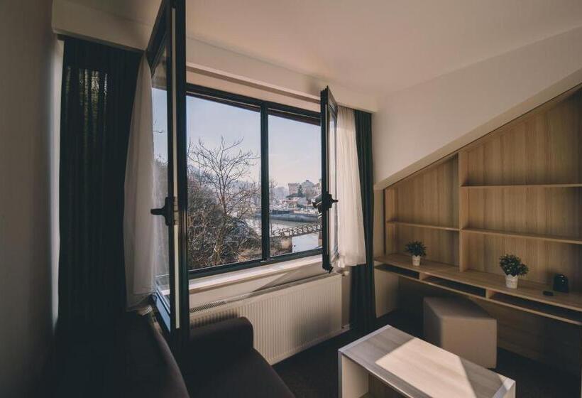 اتاق استاندارد چهار تخته, Nova Bentbaša