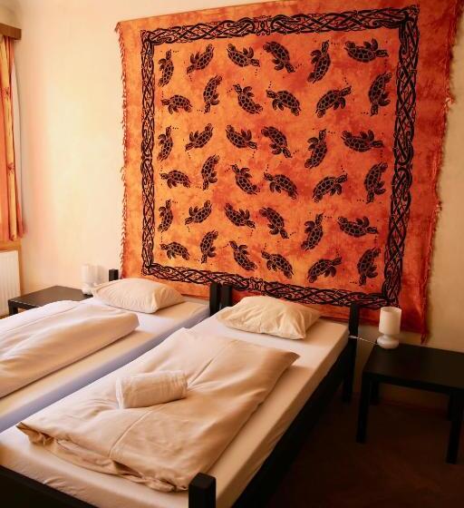 スタンダードルーム, Schwarzer Adler Sillian