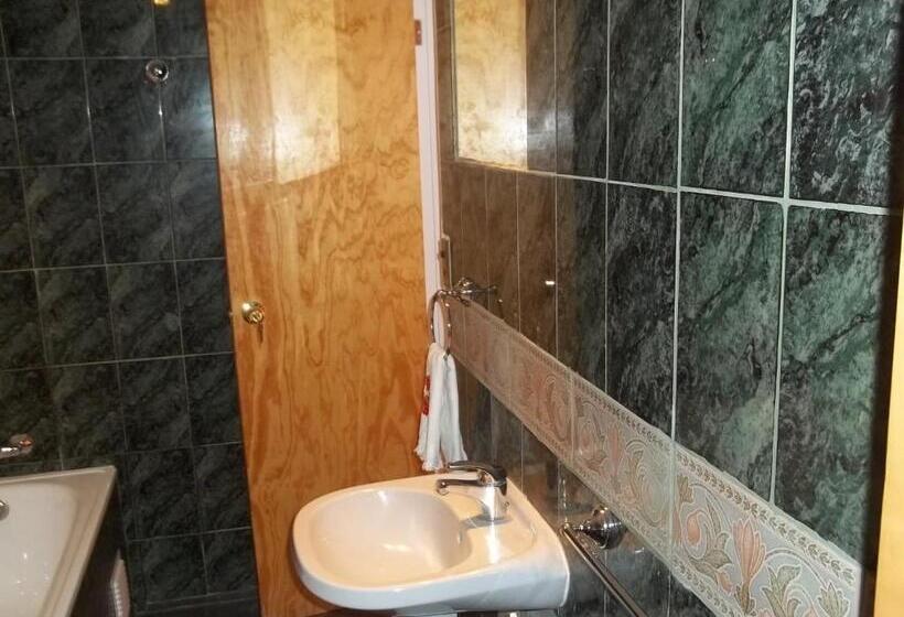 דירת חדר בקומת קרקע, Omi Kika B&b