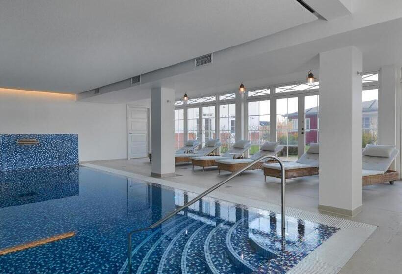 Апартаменты 3 Спальни, Strandhotellet