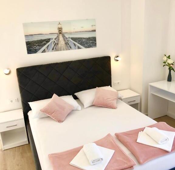 디럭스 테라스 룸 바다 전망, B&b Chamberlain